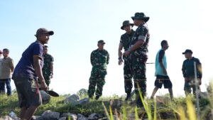 Brigjen TNI Kohir Menyapa Jalan Masa Depan Petani Slempit