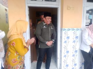 Respons Cepat DPRD Sidoarjo: Ketua Komisi D Tinjau Bayi dengan Kelainan Kongenital di Tarik