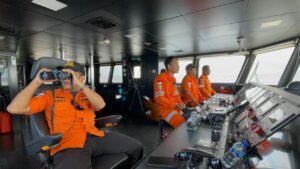 ABK Terjatuh di Laut Utara Sampang, KN SAR 249 Turun Tangan