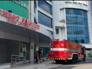 Kebakaran di PPJT RSUD dr Soetomo, Api Diduga Berasal dari Ruang Farmasi