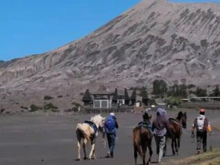 Long Weekend, Jalur Wisata Bromo via Probolinggo Sempat Padat 10 Menit
