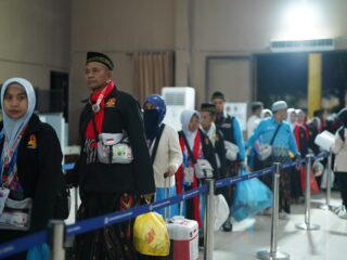 12.508 Jamaah Haji Sudah Tiba di Debarkasi Surabaya, 2 Orang Meninggal Saat Pemulangan