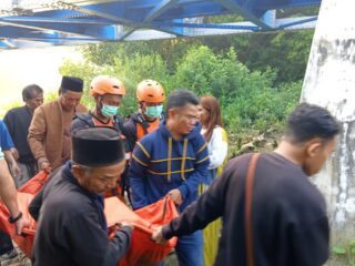 Pencarian Berakhir, Pemancing Tenggelam di Kali Lamong Ditemukan