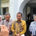 Dirut BPJS Kesehatan Bekali 96 Dokter Spesialis Baru Unair, Minta Jaga Mutu Layanan