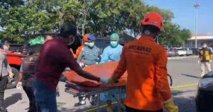 Perempuan Ditemukan Meninggal di Mobil Parkiran Juanda, Terungkap dari Bau Menyengat