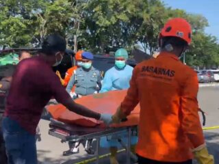Perempuan Ditemukan Meninggal di Mobil Parkiran Juanda, Terungkap dari Bau Menyengat