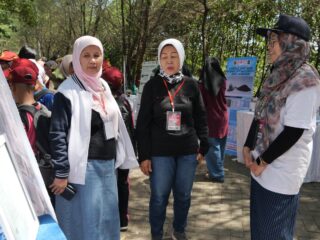 Mangrove Tak Cuma Jaga Pesisir, Riset UHT Ungkap Potensinya untuk Kesehatan