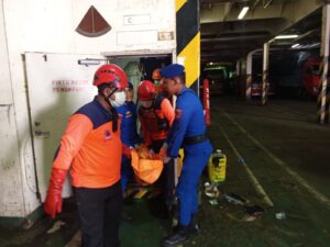 Kapal Bergantian Sandar di Tanjung Perak, Penyintas KMP Mutiara Sentosa II Terus Berdatangan