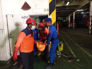 Kapal Bergantian Sandar di Tanjung Perak, Penyintas KMP Mutiara Sentosa II Terus Berdatangan