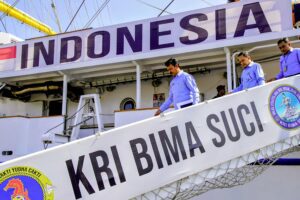UHT Gandeng Koarmada II Sukseskan ISIL di KRI Bima Suci