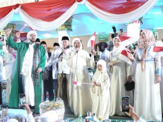 Sholawat di Grahadi Bikin UMKM Ikut Ketiban Rezeki, Ning Lia Apresiasi