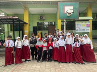 Cegah Bullying di Sekolah, Polwan Jenggala Presisi Sidoarjo Turun Gunung Sapa Pelajar