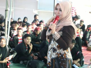 Lawan Apatis Politik, Senator Ning Lia Ajak Mahasiswa Unija Sumenep Tak Cuma Jadi Penonton