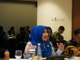 APBN dan Daya Beli Anjlok, MPR Soroti Nasib Industri National
