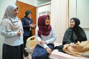 Terbang ke Sidoarjo, Ning Lia Beri Mental Healing Korban MBG