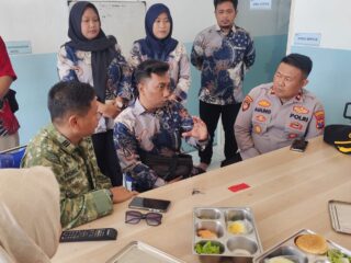 Kawal Program MBG, Forkopimca Gedangan Sidoarjo Sidak SPPG