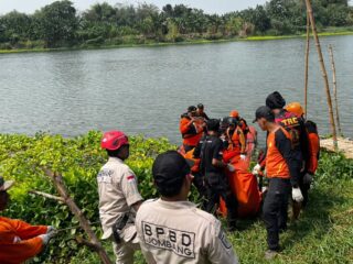 Tertutup Eceng Gondok, Jasad Korban Tenggelam di Sungai Brantas Jombang Ditemukan