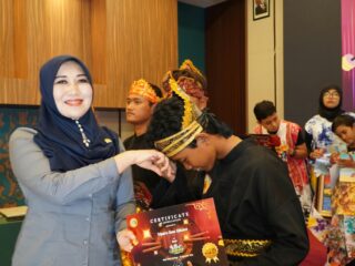Momen Hangat Ning Lia Menyapa Anak-Anak Spesial di Surabaya