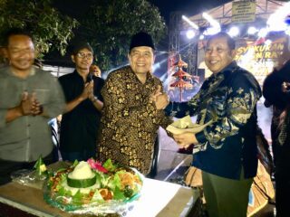 Warih Andono Resmikan Jalan Beton Anusapati, Ribuan Warga Sawotratap Sidoarjo Gelar Syukuran Panen Raya