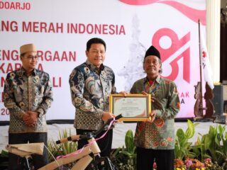 Ribuan Pendonor Darah di Sidoarjo Terima Penghargaan