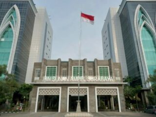 Kemenag Copot Akh Muzakki dari Rektor UINSA Usai Mengundurkan Diri, Amien Suyitno Ditunjuk Jadi Plt