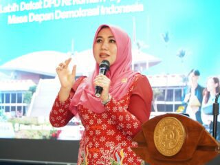Ning Lia Kenalkan DPD RI ke Mahasiswa Unair