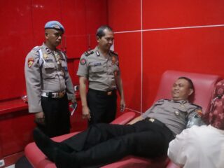 Gandeng Wartawan dan Netizen, Humas Polresta Sidoarjo Gelar Donor Darah