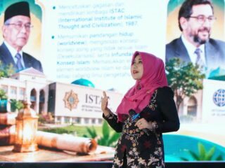 Momentum Hari Santri, Ning Lia: Jadikan Nilai Islam sebagai Kekuatan Peradaban