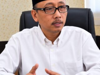 Santri Menguatkan Negeri: Mengabdi untuk Indonesia Emas 2045