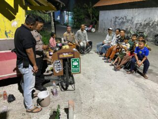 Kopling Polsek Balongbendo: Ajak Warga Rembuk Kamtibmas Sambil Ngopi